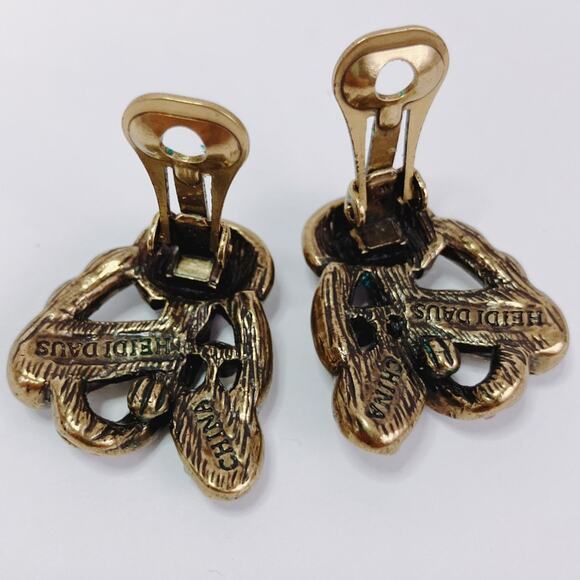 Signed Heidi Daus Gold Tone Colorful Pastel Rhinestone Ribbon Clip On Earrings - Picture 9 of 11